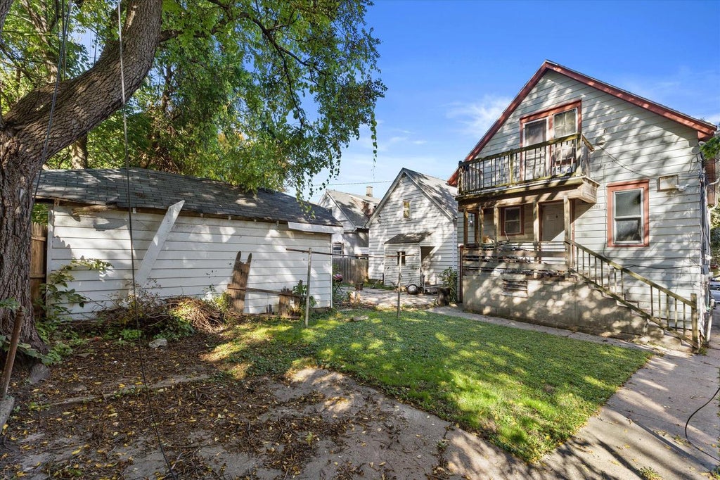 Photo of 2479 S 5th STREET, Milwaukee, WI 53207 (MLS # 1984069)