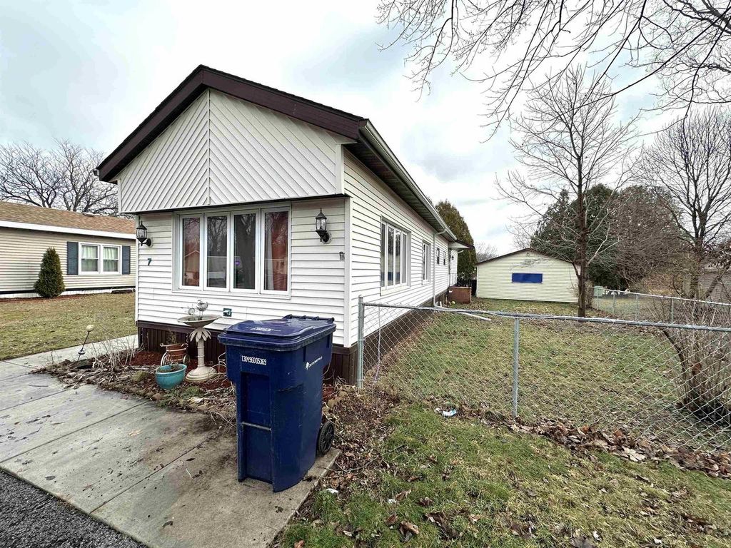 Photo of 7 Lapidary LANE, Janesville, WI 53548 (MLS # 2014639)