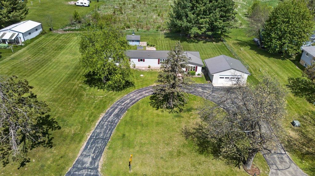 Photo of 7110 Frenchtown ROAD, Belleville, WI 53508 (MLS # 2023028)