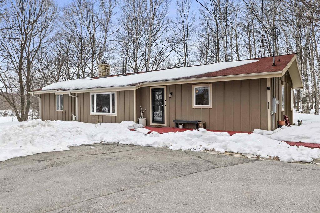 Photo of 4195 Skiview DRIVE, Fish Creek, WI 54212 (MLS # 50322840)
