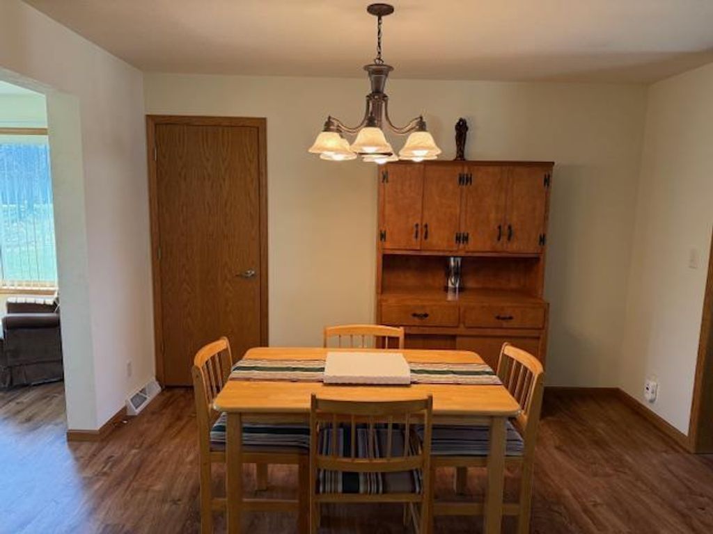 Photo of 31 Greenbriar COURT, Fond Du Lac, WI 54935 (MLS # 50323306)