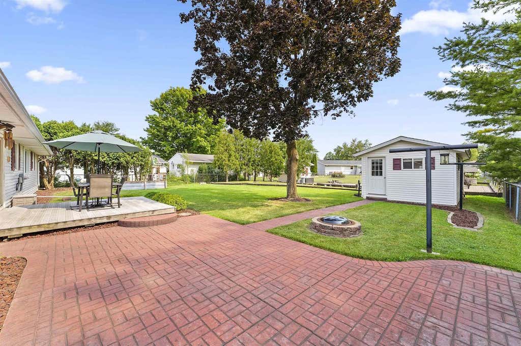 Photo of 2423 Hampton AVENUE, Green Bay, WI 54311 (MLS # 50330860)