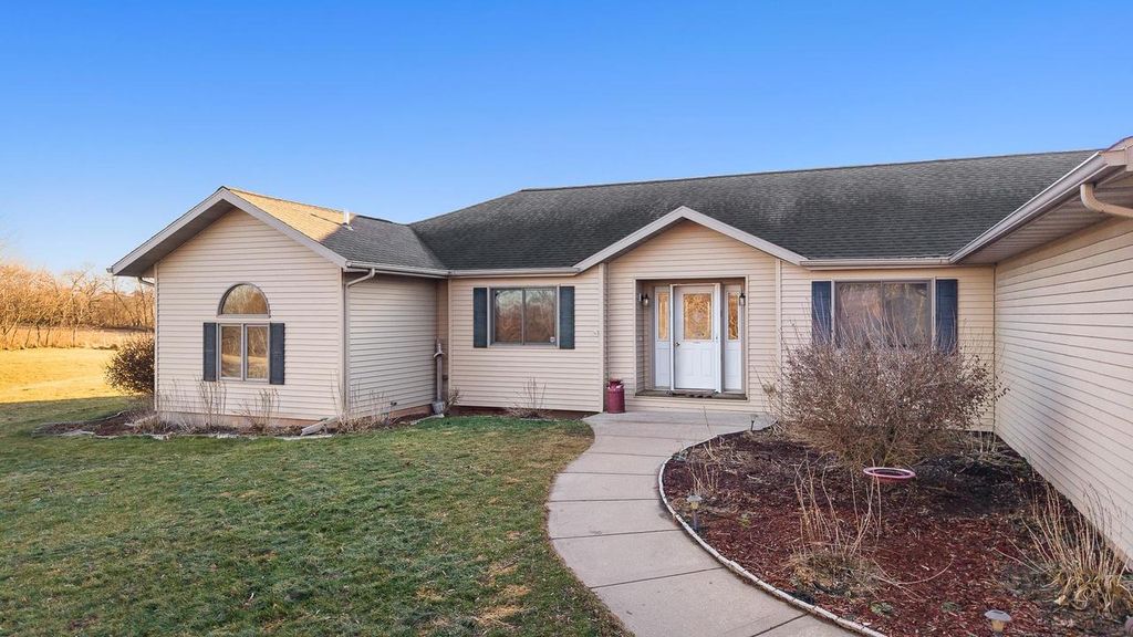 Photo of 4415 Old Stone ROAD, Oregon, WI 53575 (MLS # 2014971)