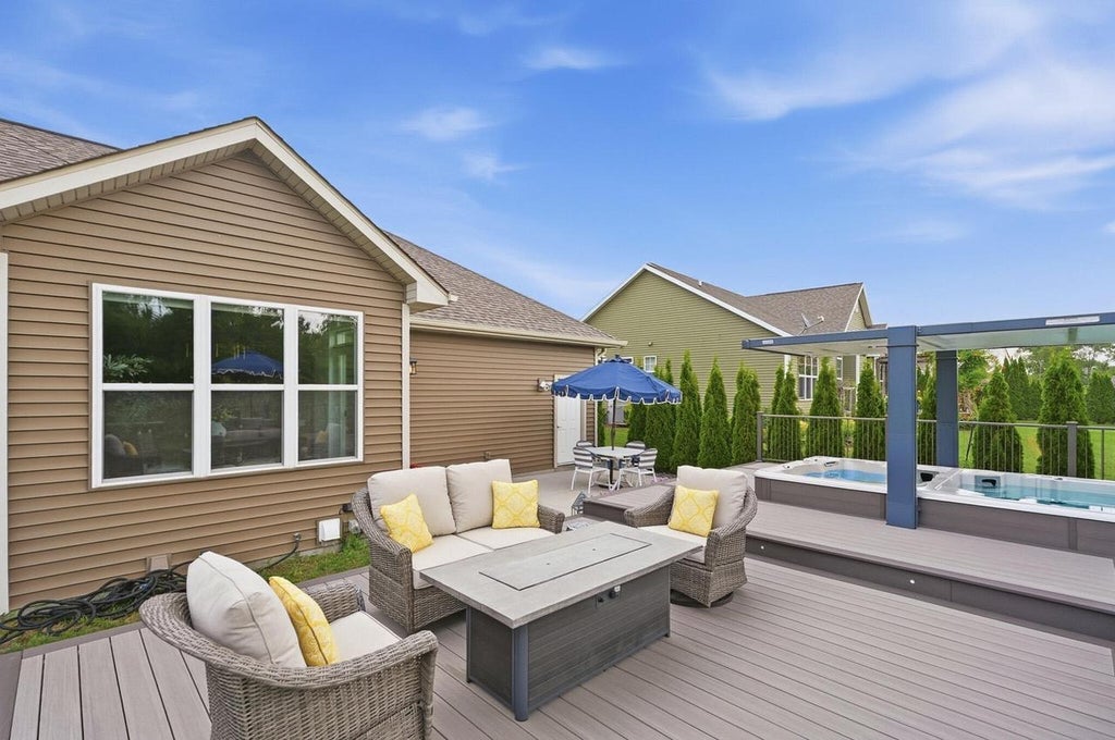Photo of 335 Deer Meadow DRIVE, Fredonia, WI 53021 (MLS # 1975444)