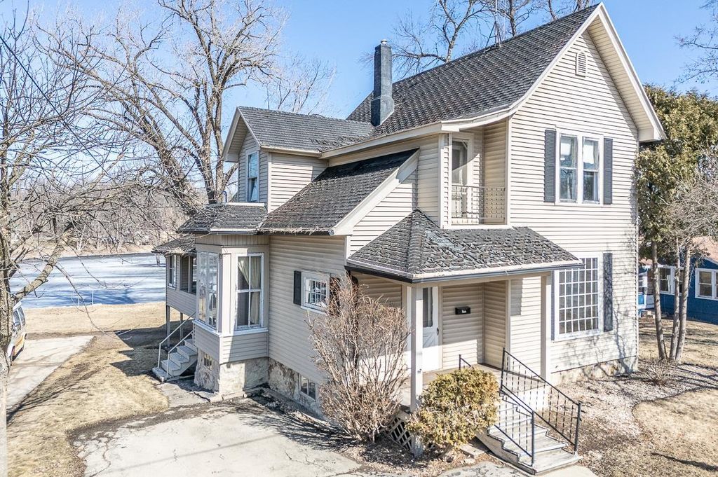 Photo of 211 E Wolf River AVENUE, New London, WI 54961 (MLS # 50322005)