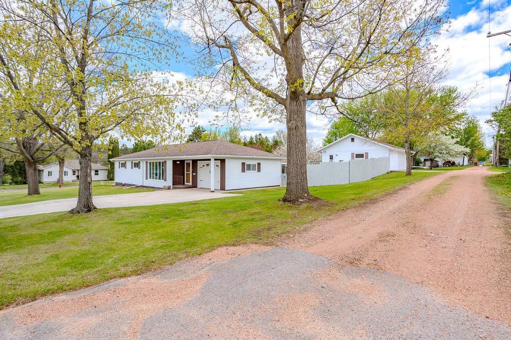 Photo of 709 N Poplar STREET, Merrill, WI 54452 (MLS # 22602221)