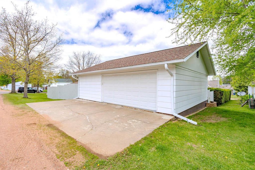 Photo of 709 N Poplar STREET, Merrill, WI 54452 (MLS # 22602221)