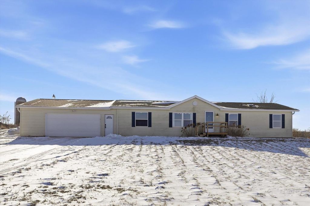 Photo of W3489 Cicero ROAD, Seymour, WI 54165 (MLS # 50320475)