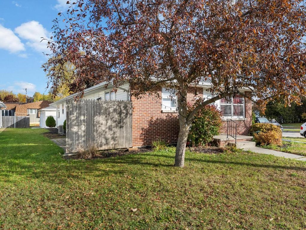 Photo of 3502 W Marshall STREET, Manitowoc, WI 54220 (MLS # 1944081)