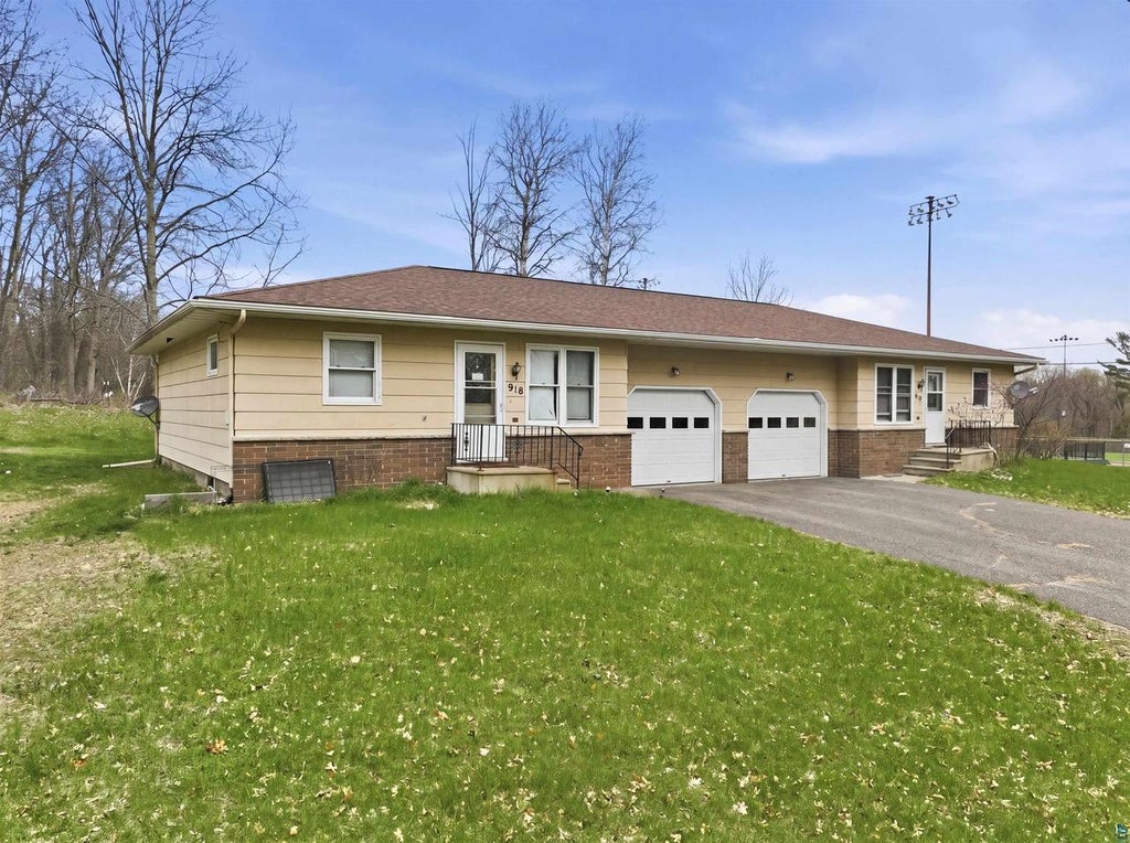 Photo of 916-918 Michigan STREET, Spooner, WI 54801 (MLS # 6126172)