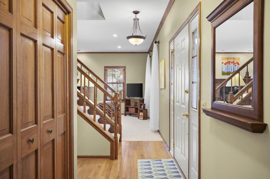 Photo of 1606 Chadsworth DRIVE, Sun Prairie, WI 53590 (MLS # 2020412)