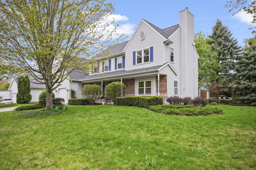 Photo of 1606 Chadsworth DRIVE, Sun Prairie, WI 53590 (MLS # 2020412)
