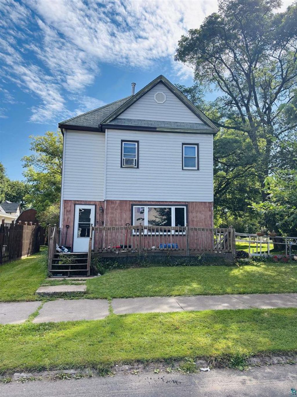 Photo of 1922 Iowa AVENUE, Superior, WI 54880 (MLS # 6121812)