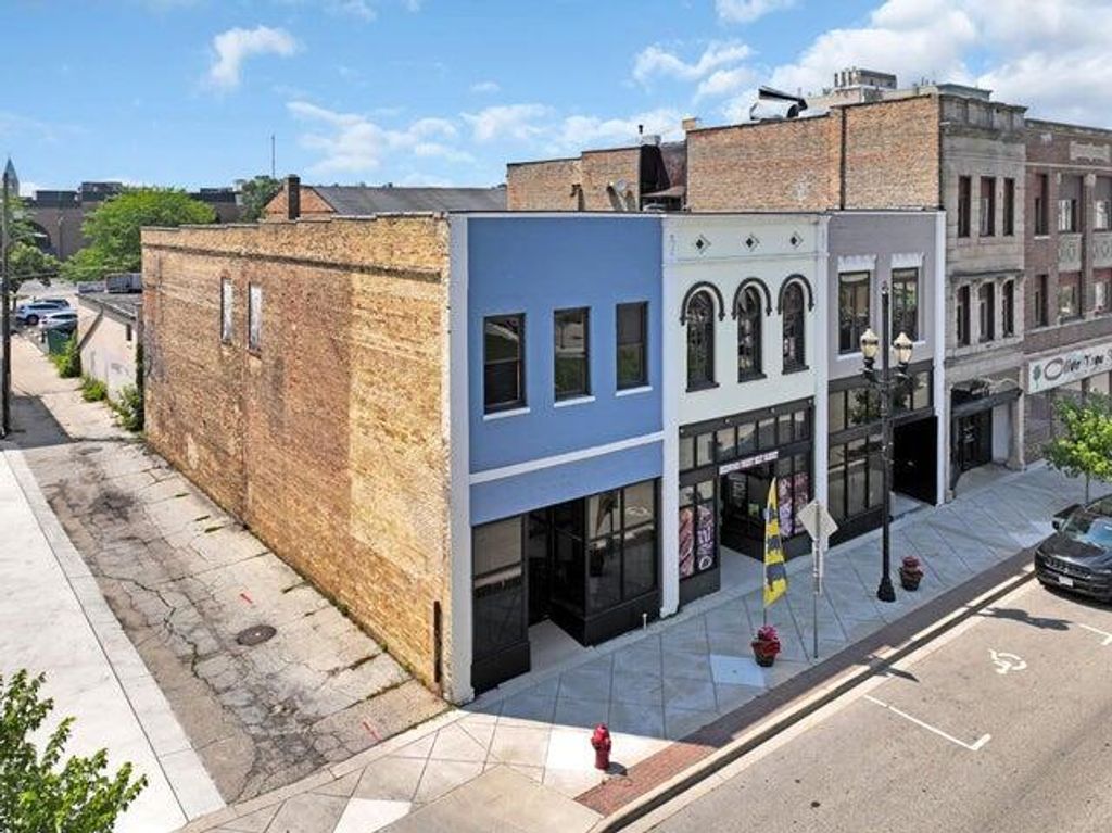 Photo of 5816 6th AVENUE, Kenosha, WI 53140 (MLS # 1948101)