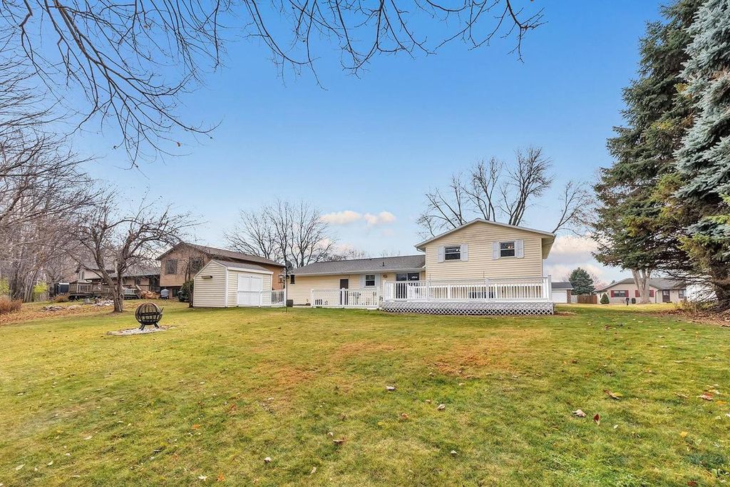 Photo of 2527 Garden Park TERRACE, Green Bay, WI 54311 (MLS # 50318786)