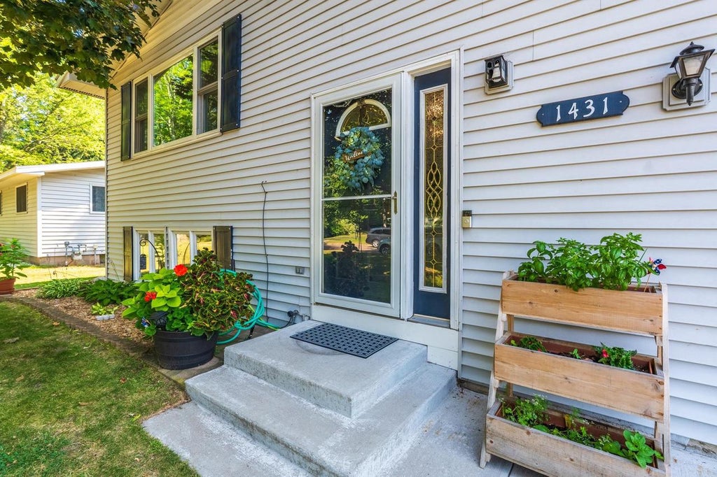 Photo of 1431 N 14th AVENUE, Wausau, WI 54401 (MLS # 22603665)