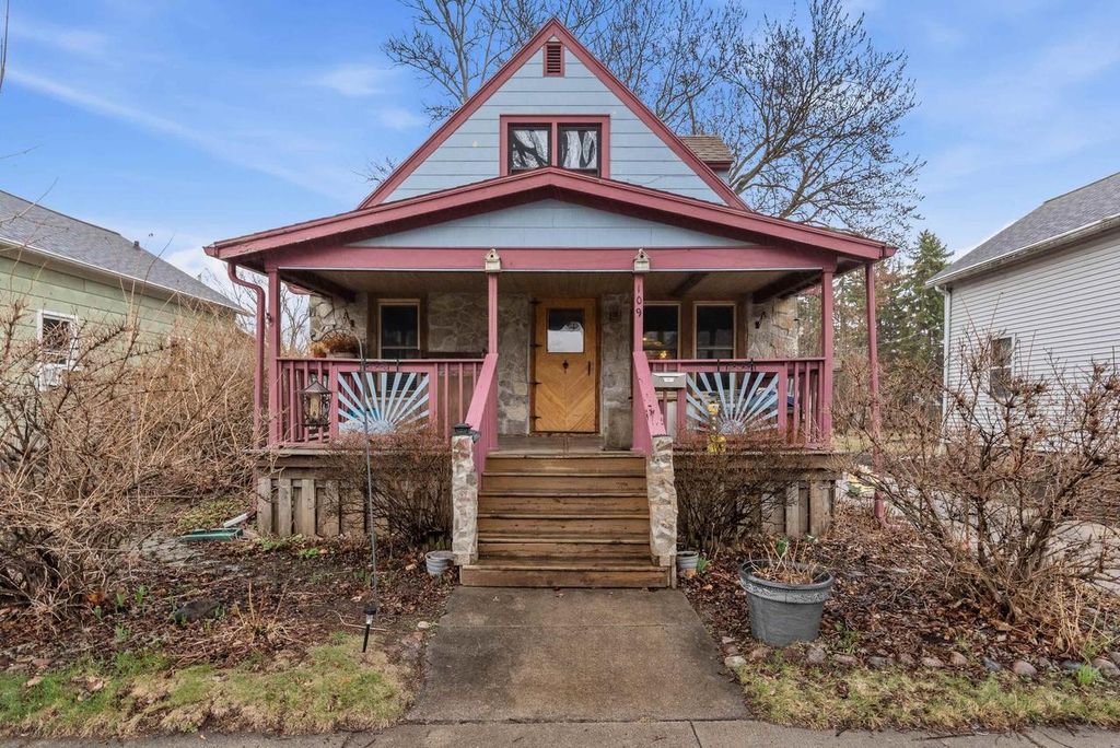 Photo of 109 Walnut STREET, Fond Du Lac, WI 54935 (MLS # 50322960)