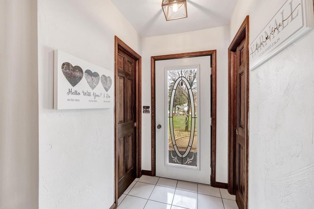 Photo of 382 Ellortina CIRCLE, Green Bay, WI 54302 (MLS # 50324044)