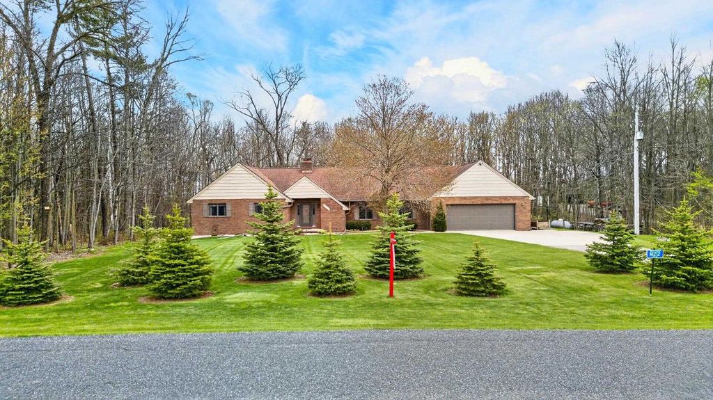 Photo of N1212 Clune ROAD, Kaukauna, WI 54130 (MLS # 50322956)