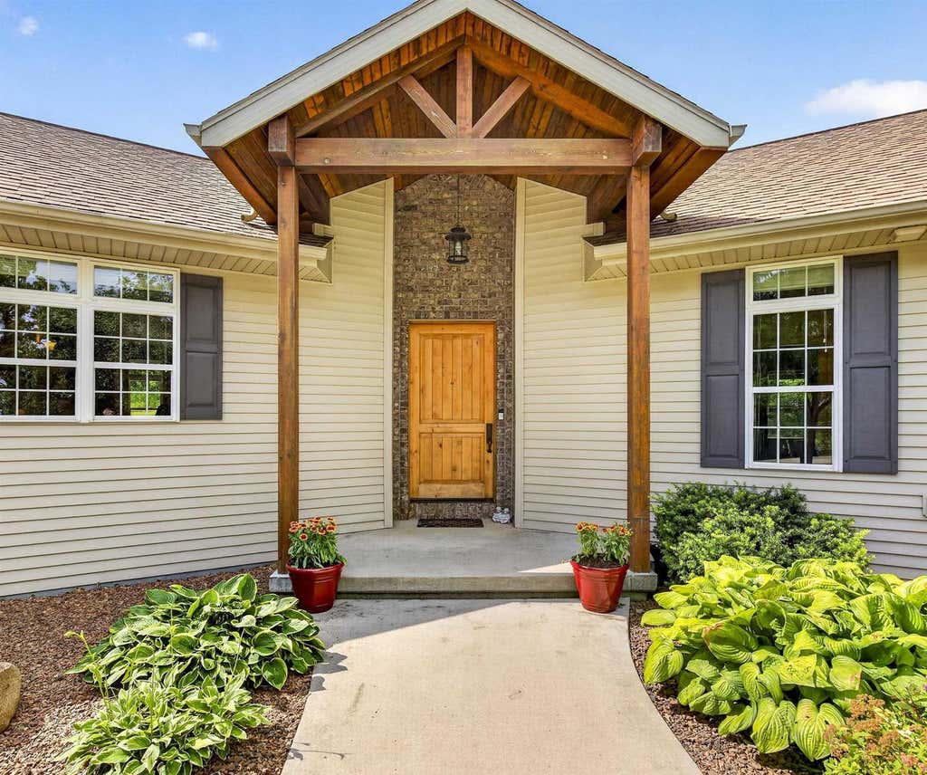 Photo of 4305 Stoney Ridge TRAIL, Oshkosh, WI 54904 (MLS # 50329007)