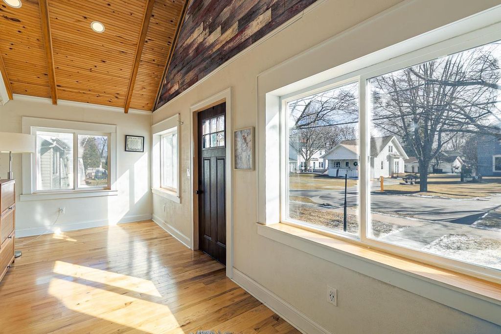 Photo of 311 Elm STREET, Menasha, WI 54952 (MLS # 50321461)