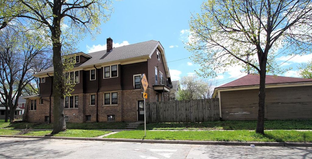 Photo of 2775 N 50th STREET #2777, Milwaukee, WI 53210 (MLS # 1960363)