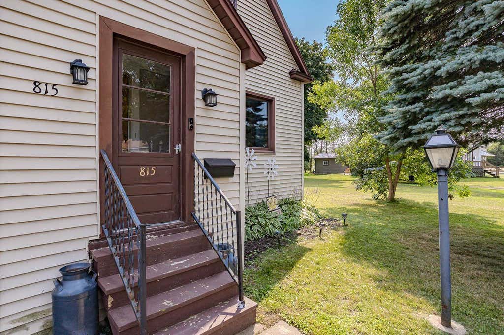 Photo of 815 North AVENUE, Antigo, WI 54409 (MLS # 22603613)