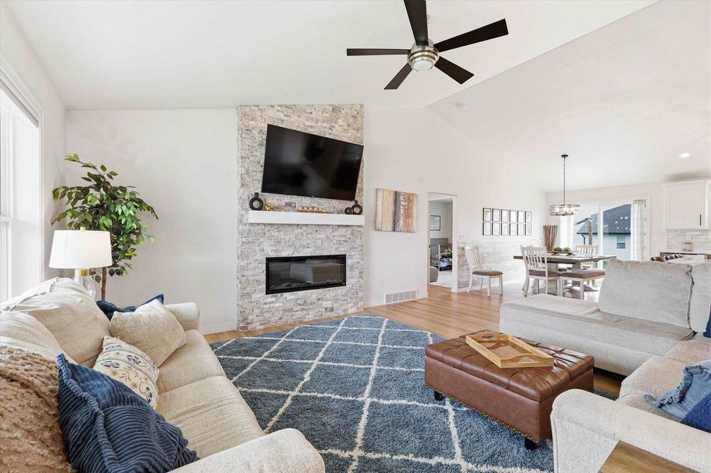 Photo of 2359 Tigerwood TRAIL, De Pere, WI 54115 (MLS # 50331835)