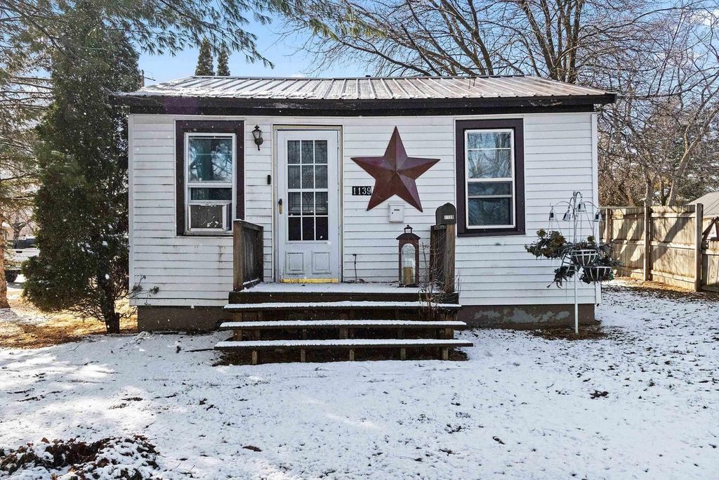 Photo of 1139 S Franklin STREET, Shawano, WI 54166 (MLS # 50323451)