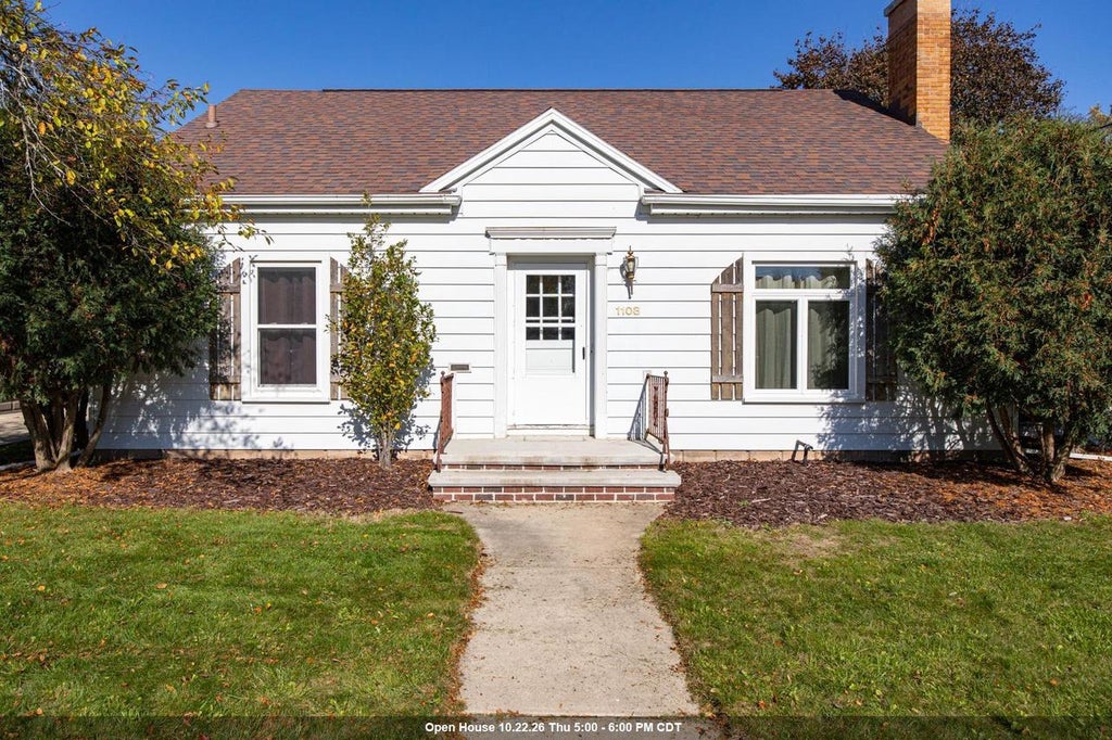 Photo of 1108 W Commercial STREET, Appleton, WI 54914 (MLS # 50334727)