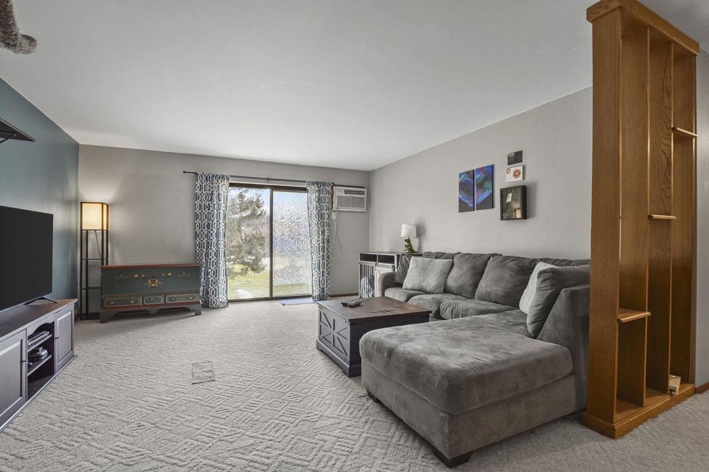 Photo of 1015 N Sunnyvale LANE #D, Madison, WI 53713 (MLS # 2016673)