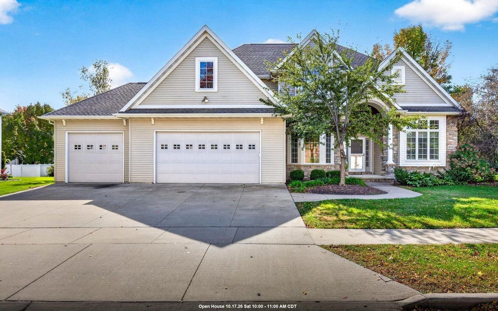 Photo of 309 E Wentworth LANE, Appleton, WI 54913 (MLS # 50334228)