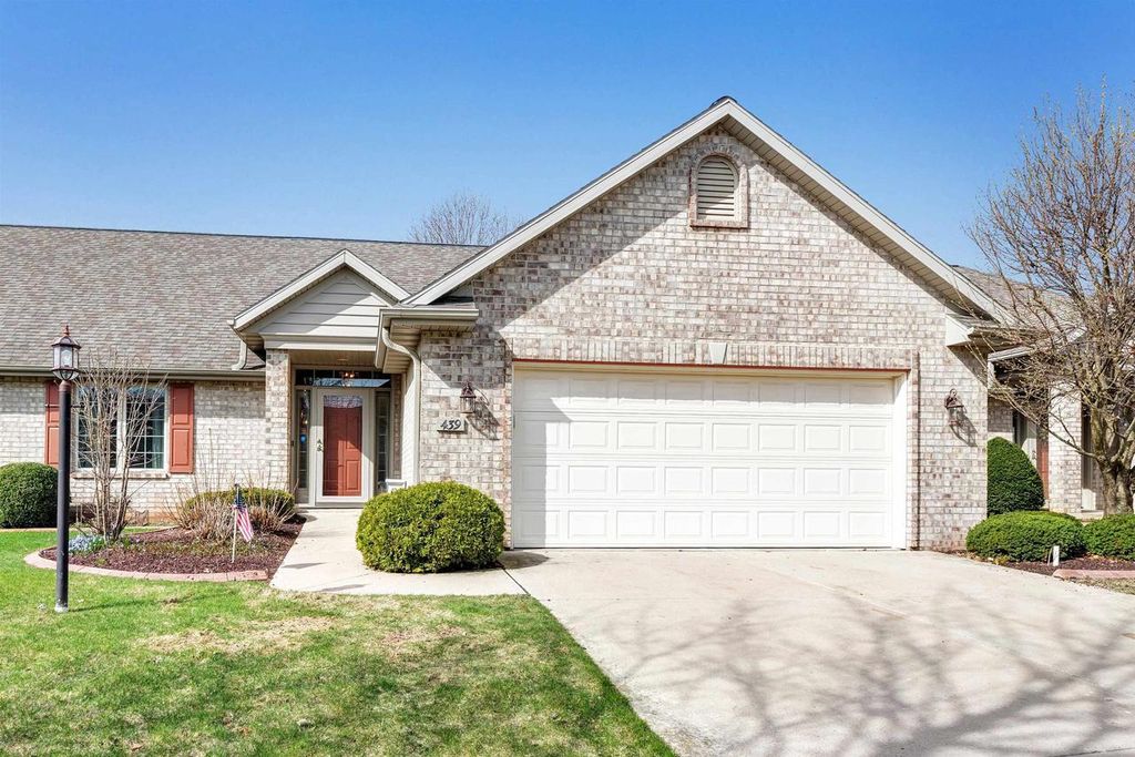Photo of 439 Woodfield DRIVE, Green Bay, WI 54313 (MLS # 50323916)