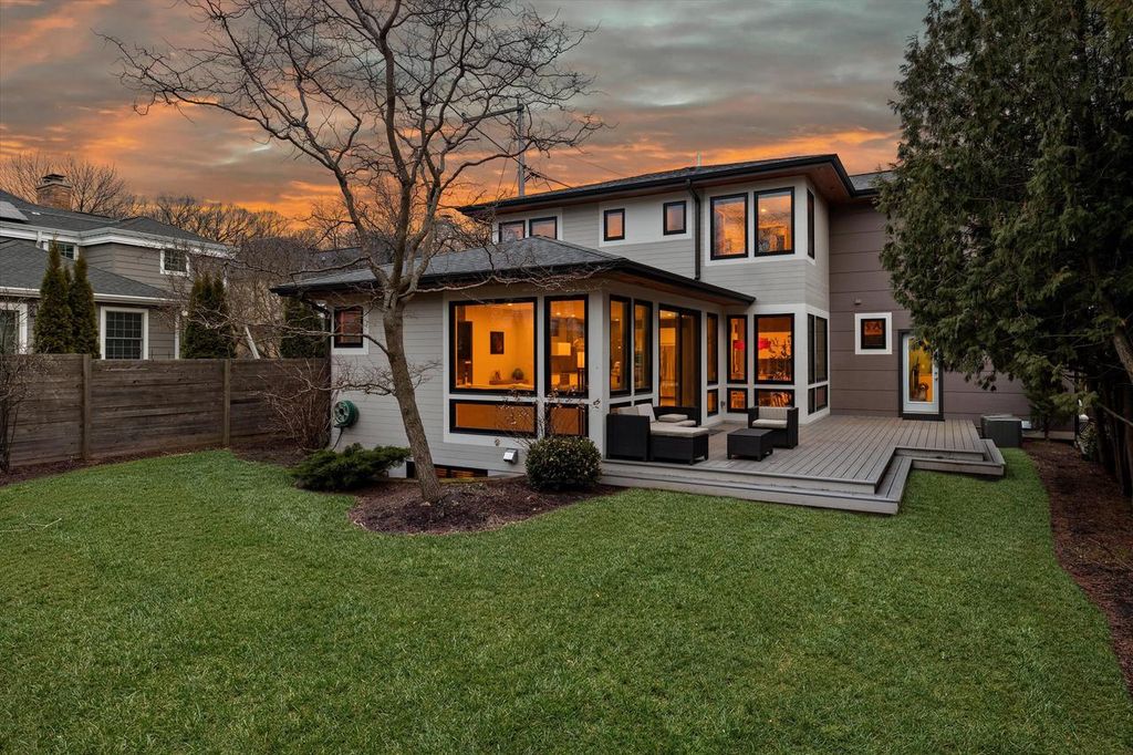 Photo of 122 W Devon STREET, Whitefish Bay, WI 53217 (MLS # 1953117)