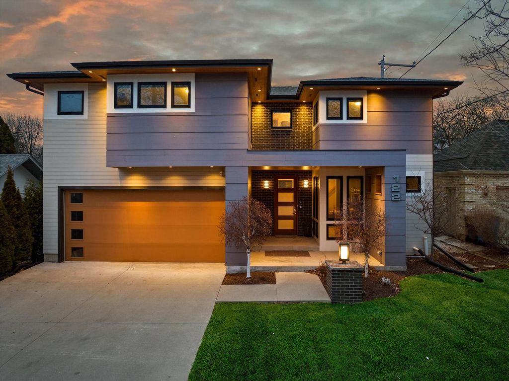 Photo of 122 W Devon STREET, Whitefish Bay, WI 53217 (MLS # 1953117)