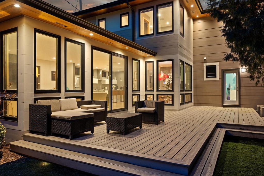 Photo of 122 W Devon STREET, Whitefish Bay, WI 53217 (MLS # 1953117)