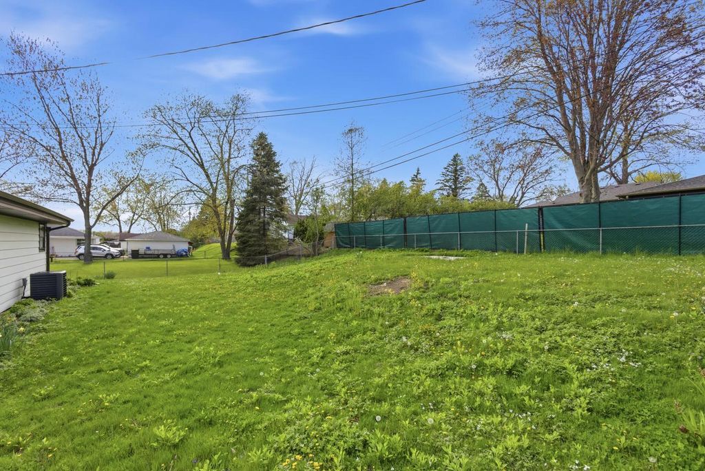 Photo of 5314 W Nokomis ROAD, Brown Deer, WI 53223 (MLS # 1959559)