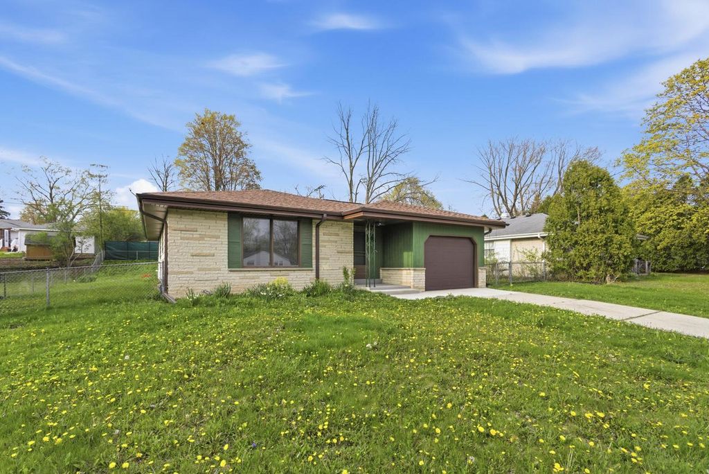 Photo of 5314 W Nokomis ROAD, Brown Deer, WI 53223 (MLS # 1959559)