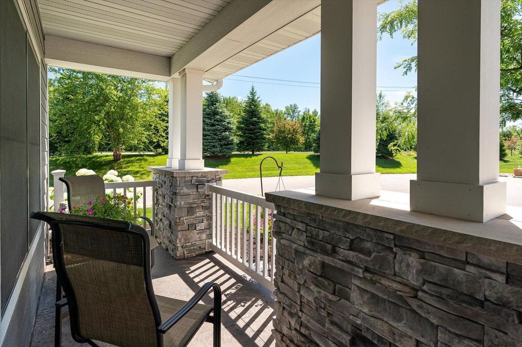 Photo of 329 River POINT, La Crosse, WI 54601 (MLS # 1968878)