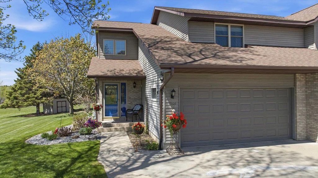 Photo of 1508 N Adams AVENUE, Marshfield, WI 54449 (MLS # 22602129)