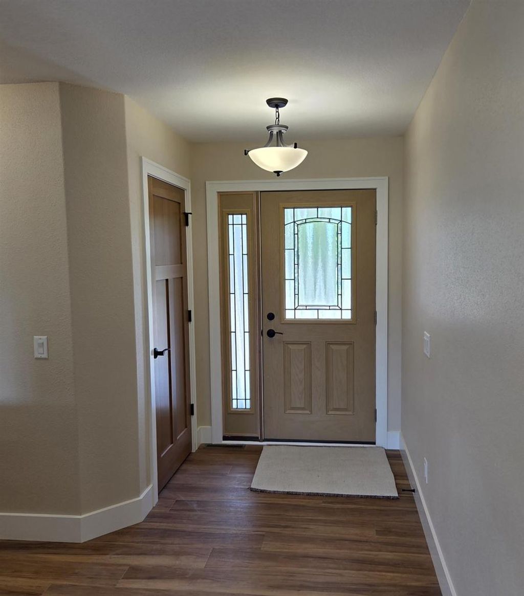 Photo of N7091 Still Point TRAIL, Pardeeville, WI 53954 (MLS # 2026633)
