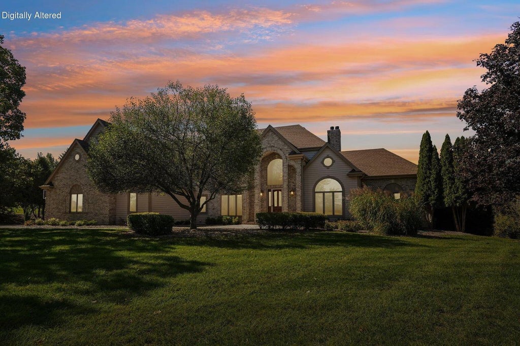 Photo of W295S5349 Holiday Oak DRIVE, Waukesha, WI 53189 (MLS # 1984278)