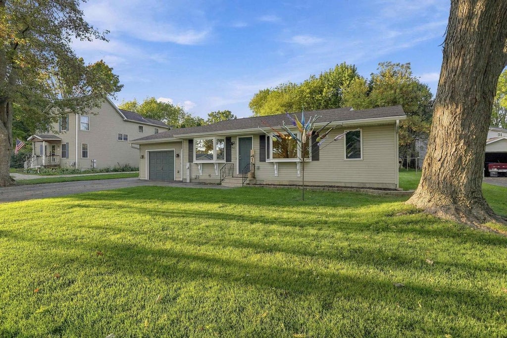 Photo of 415 Waterloo ROAD, Marshall, WI 53559 (MLS # 2033499)