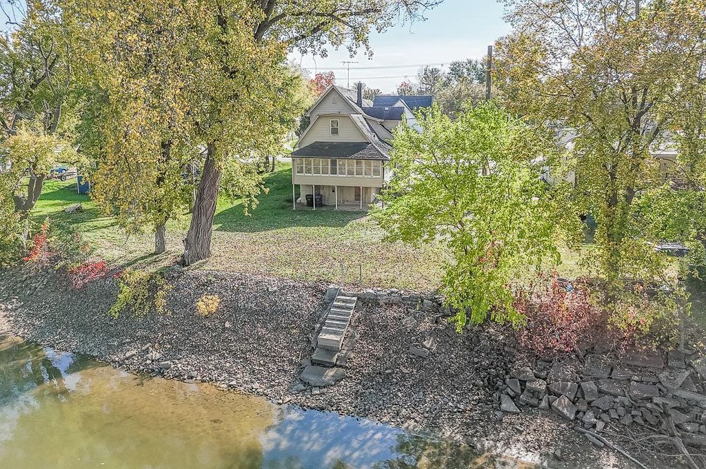 Photo of 211 E Wolf River AVENUE, New London, WI 54961 (MLS # 50314818)