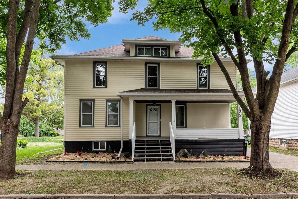 Photo of 123 E 13th STREET, Fond Du Lac, WI 54935 (MLS # 50326118)