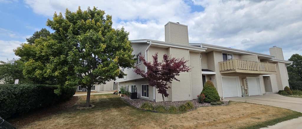 Photo of 6461 S Crabapple COURT #1, Oak Creek, WI 53154 (MLS # 1973307)