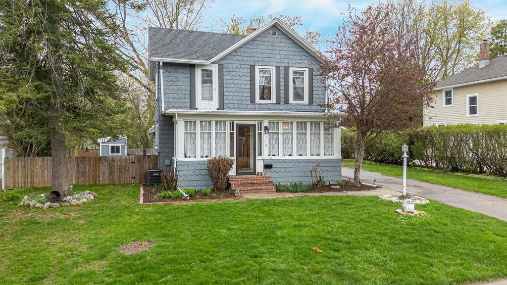Photo of 715 N Harriman STREET, Appleton, WI 54911 (MLS # 50324408)