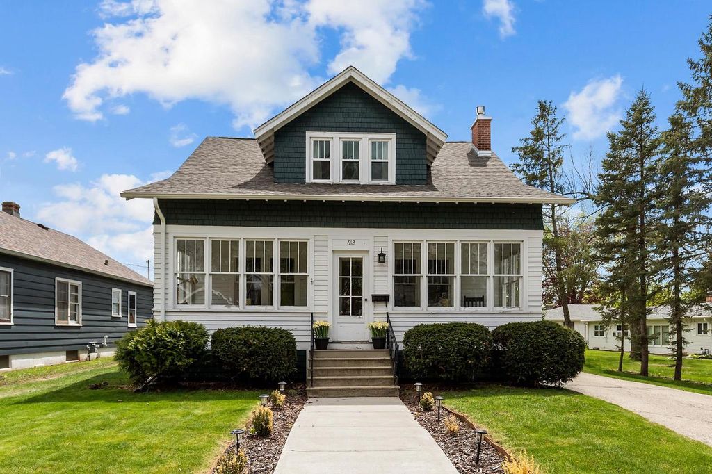 Photo of 612 W Buck STREET, New London, WI 54961 (MLS # 50325512)