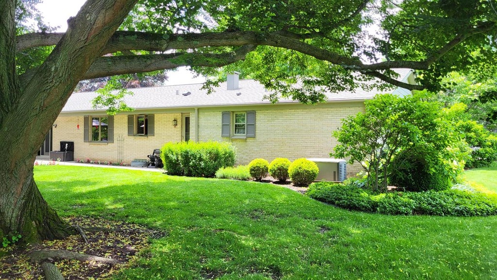 Photo of 3715 Sherrie LANE, Racine, WI 53405 (MLS # 1978017)