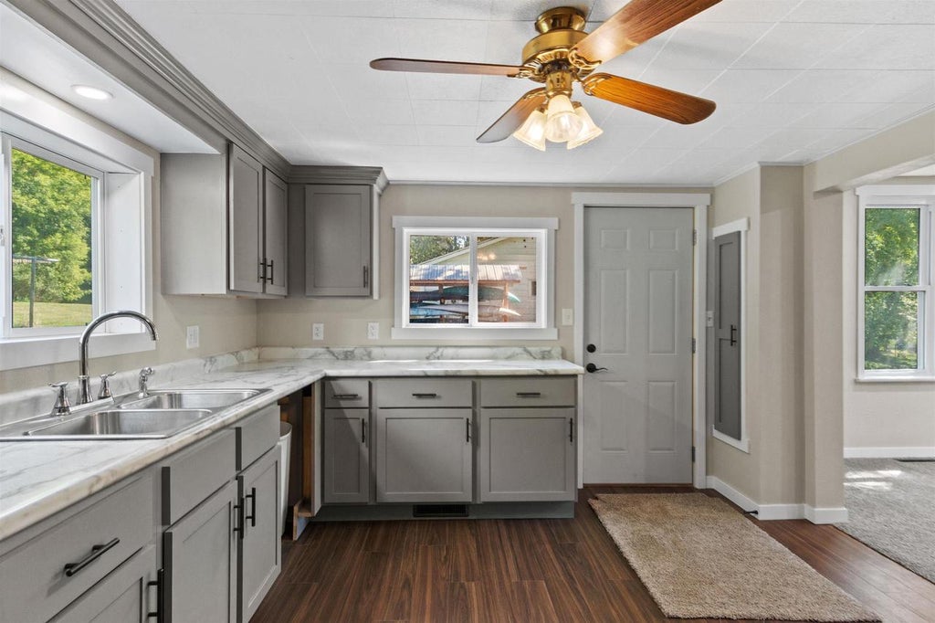 Photo of 3101 Oak STREET, Stevens Point, WI 54481 (MLS # 22604372)